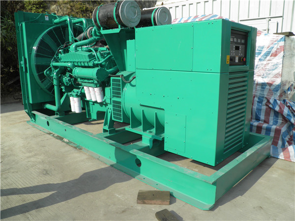 宁陵出租发电机 发电机组厂家：柴油发电机组的控制屏的作用是什么？