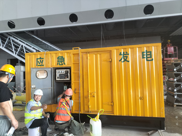 宁陵怎样判断空气滤清器是否需要更换？